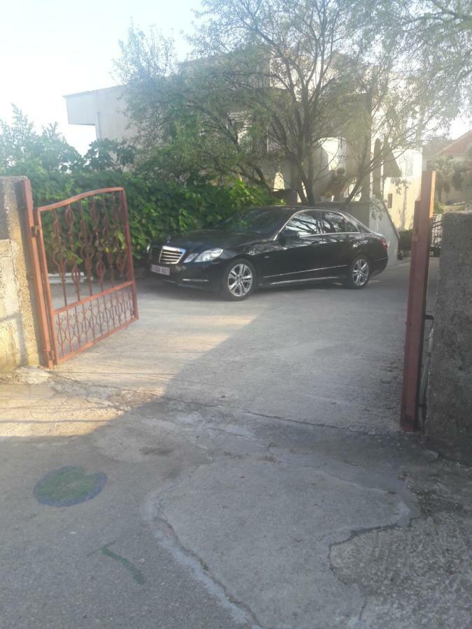 Apartments Dzan Ulcinj Exterior photo